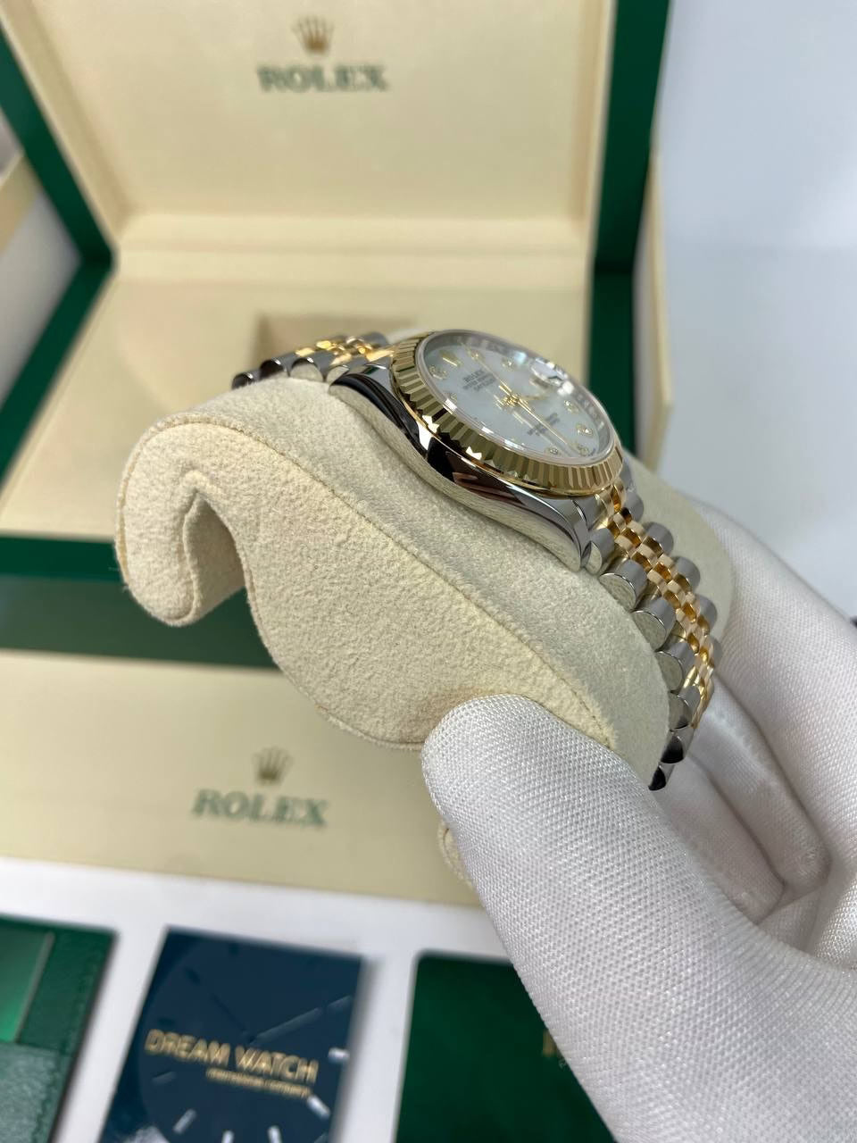 Rolex Datejust Mirror Original Silver Dial 31 mm Metal Bracelet Women's Watch (Ref. 044)