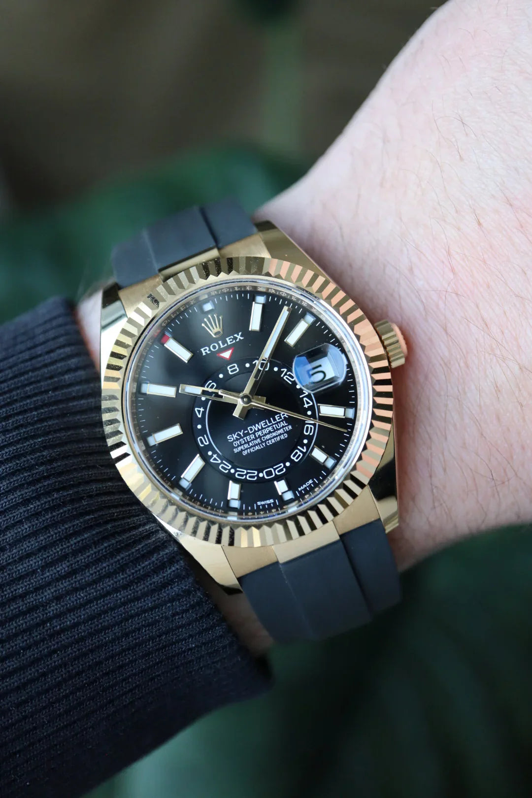 Rolex Sky-Dweller Rubber Black Dial 43 mm Men's Watch