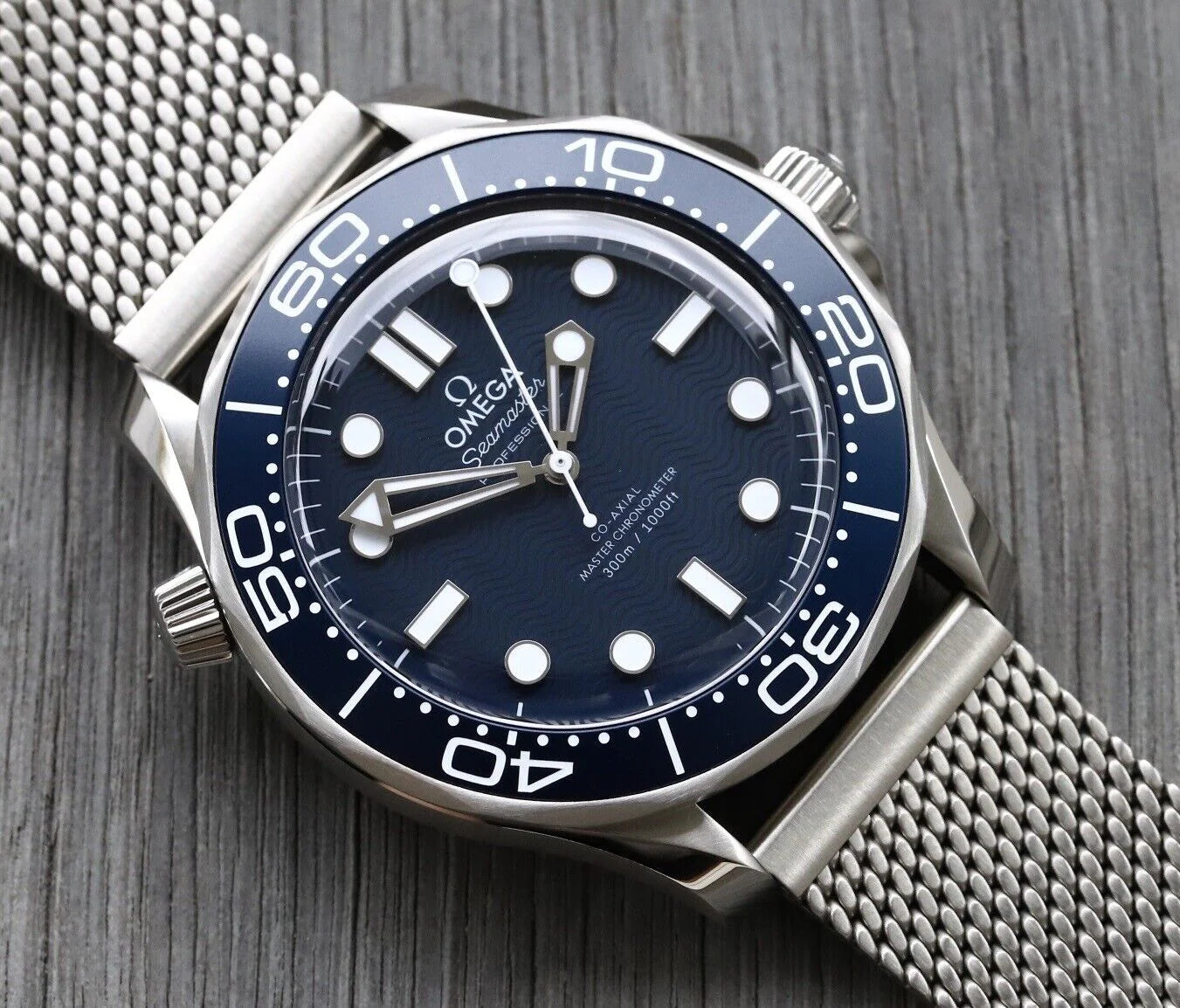 Omega Seamaster Mirror Original Stainless Steel Bracelet Watch (Ref. V3)