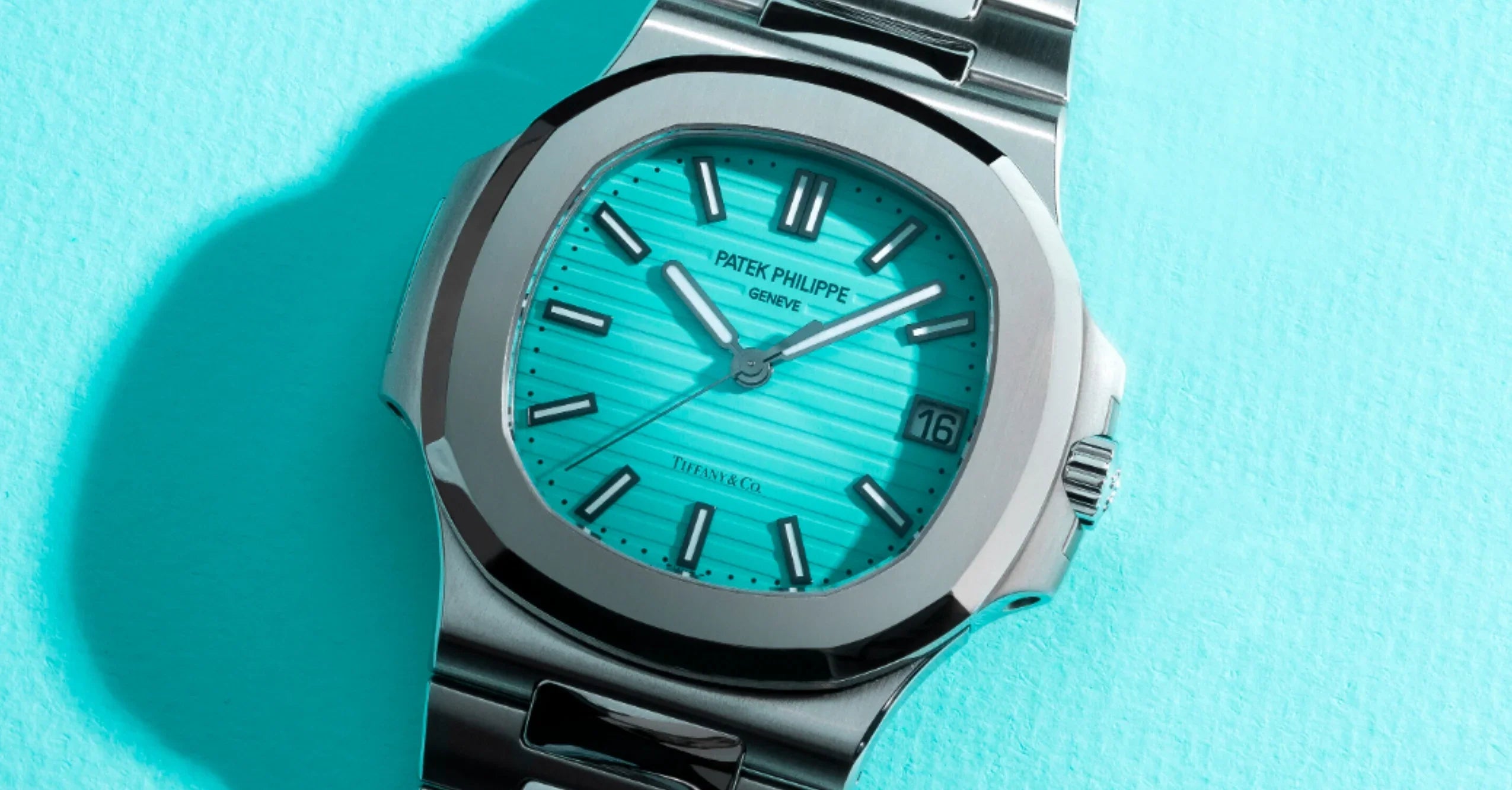Patek Philippe Nautilus 41 mm Stainless Steel Bracelet Men's Watch (Ref. V2)