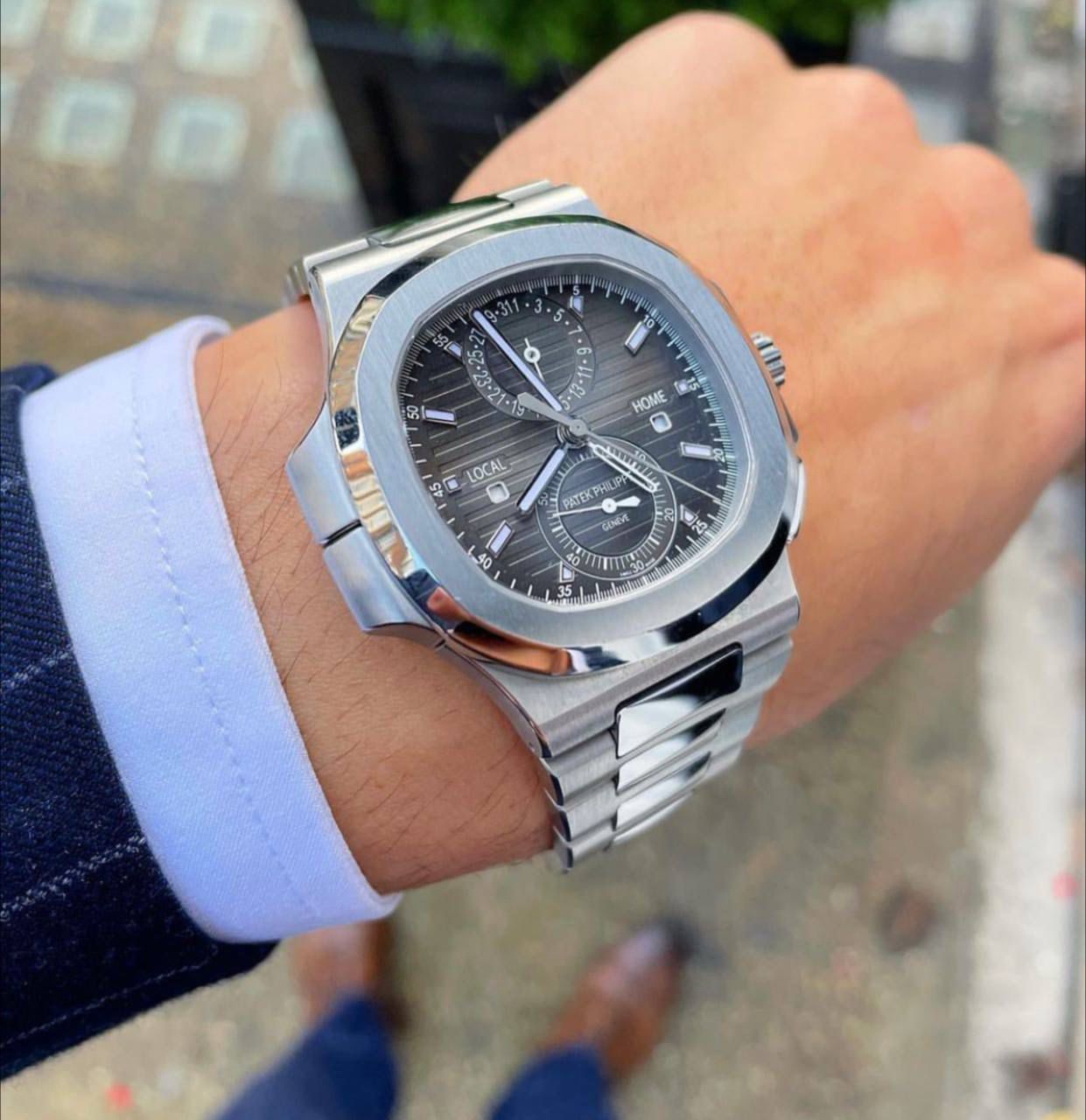 Patek Philippe Nautilus 41 mm Stainless Steel Bracelet Men's Watch (Ref. V1)