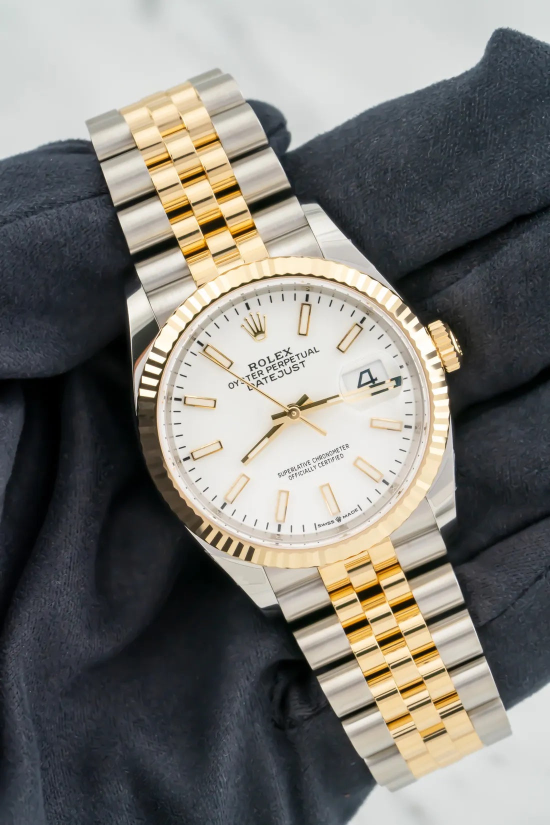 Rolex Datejust White Dial 41 mm Metal Bracelet Men's Watch (Ref. 083)