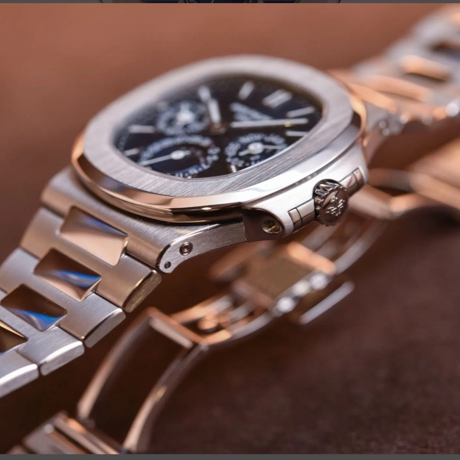 Patek Philippe Nautilus Blue Dial 41 mm Stainless Steel Bracelet Men's Watch (Ref. V1)